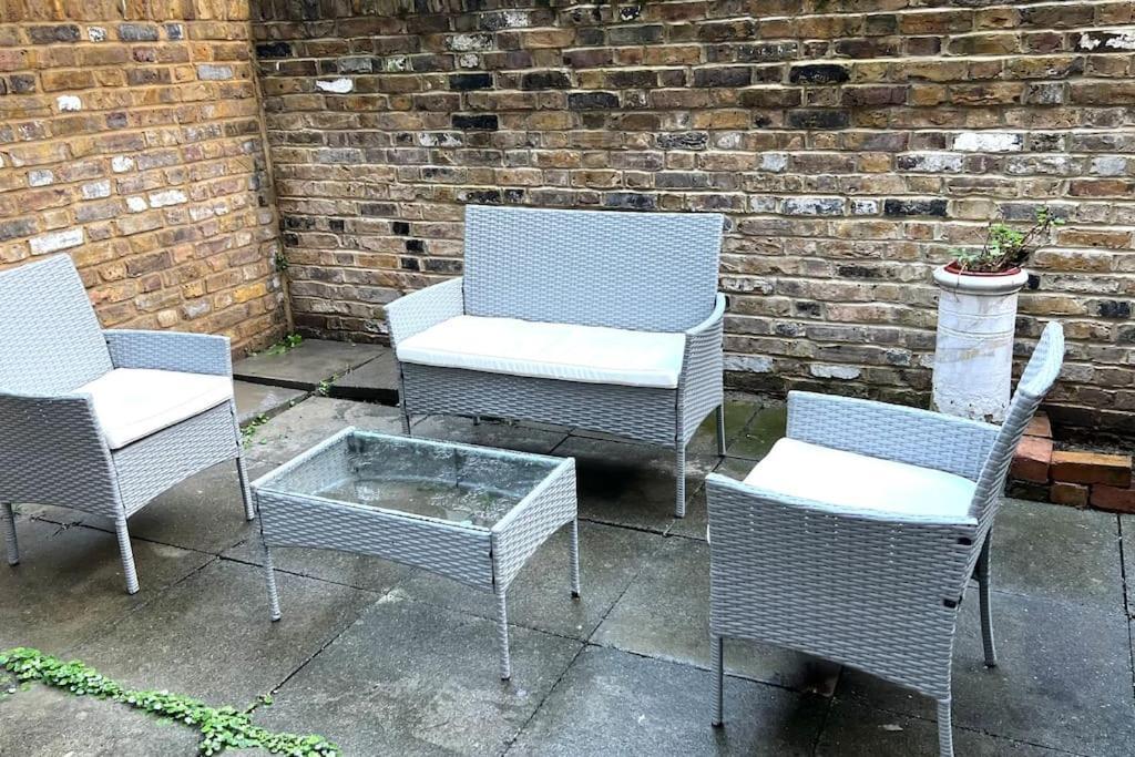 Cozy 3 Bed Flat Near To Station Appartamento *